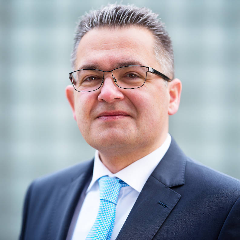 anxo-team-mischa-towfighi Mischa Towfighi ist Partner bei der ANXO